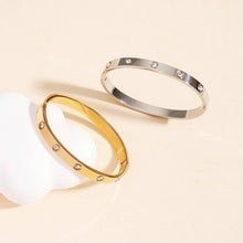 Load image into Gallery viewer, 18K NON-TARNISH WATERPROOF STAINLESS STEEL BANGLE
