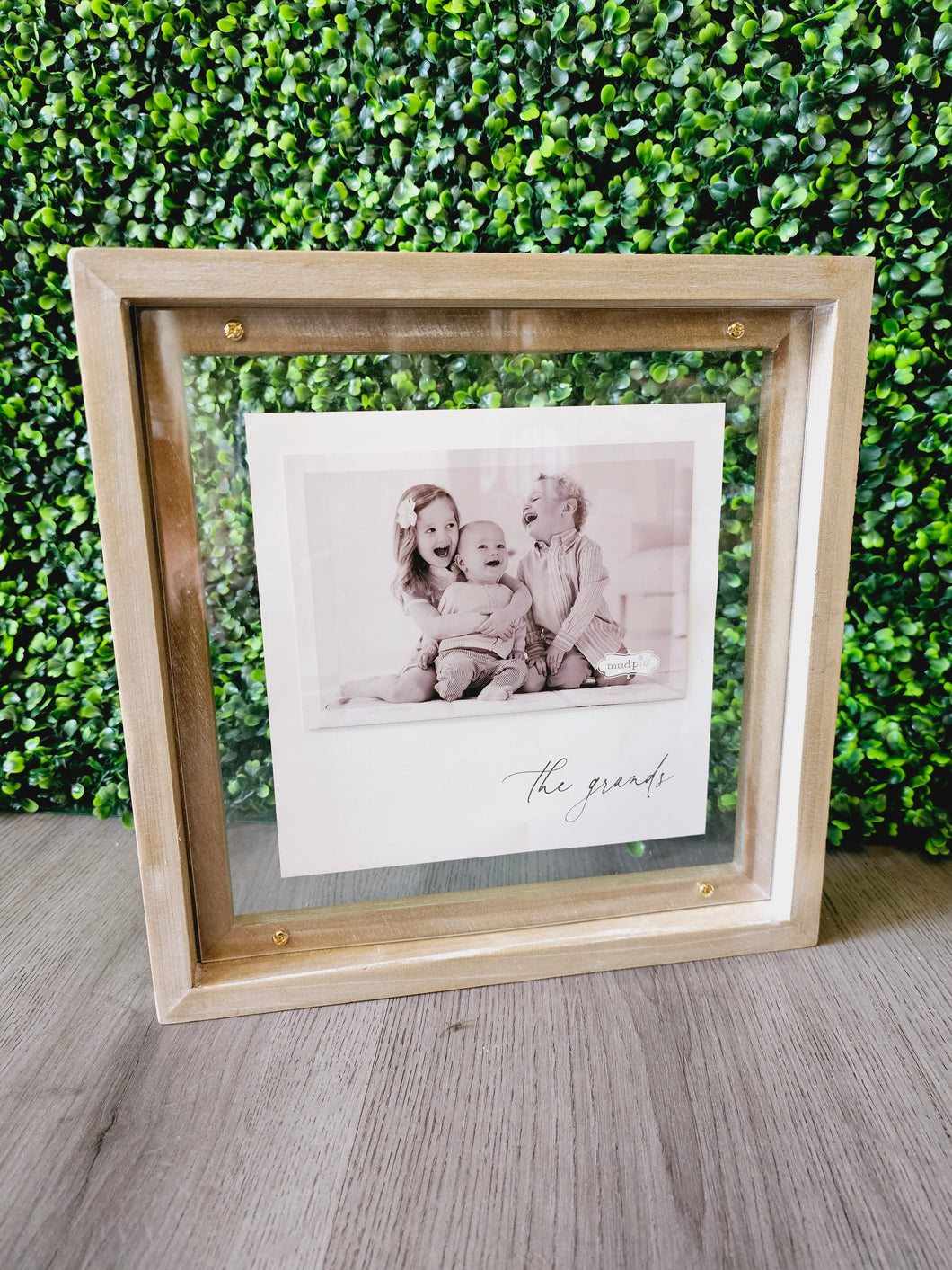 MP FAMILY WOOD AND BRASS FRAME