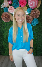 Load image into Gallery viewer, AQUA RAW HEM BUTTON TOP
