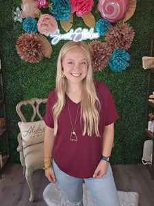 BURGUNDY SOLID V-NECK ROUND HEM TOP