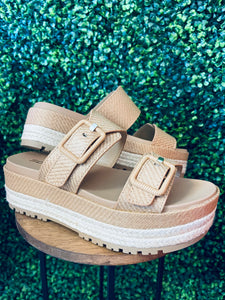 CAMEL RAFFIA PLATFORM SANDAL