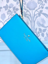 Load image into Gallery viewer, Kate Spade True Blue Wristlet
