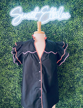 Load image into Gallery viewer, ENTRO BLACK MULTI SCALLOP BUTTON TOP
