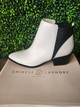 Load image into Gallery viewer, NEW Chinese Laundry White Leather Booties
