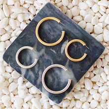 Load image into Gallery viewer, Upper Class Taste Hoop Earrings
