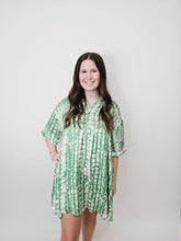 Load image into Gallery viewer, GREEN TEA PRINTED FLOWY BUTTON DRESS
