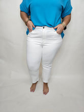 Load image into Gallery viewer, WHITE HIGH RISE SLIM STRAIGHT JEANS
