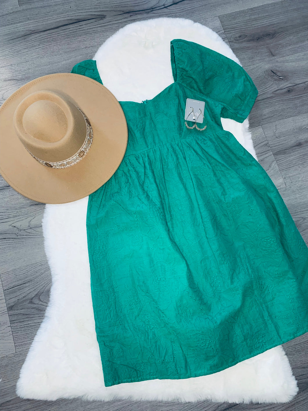 KELLY GREEN FLORAL STITCH DRESS